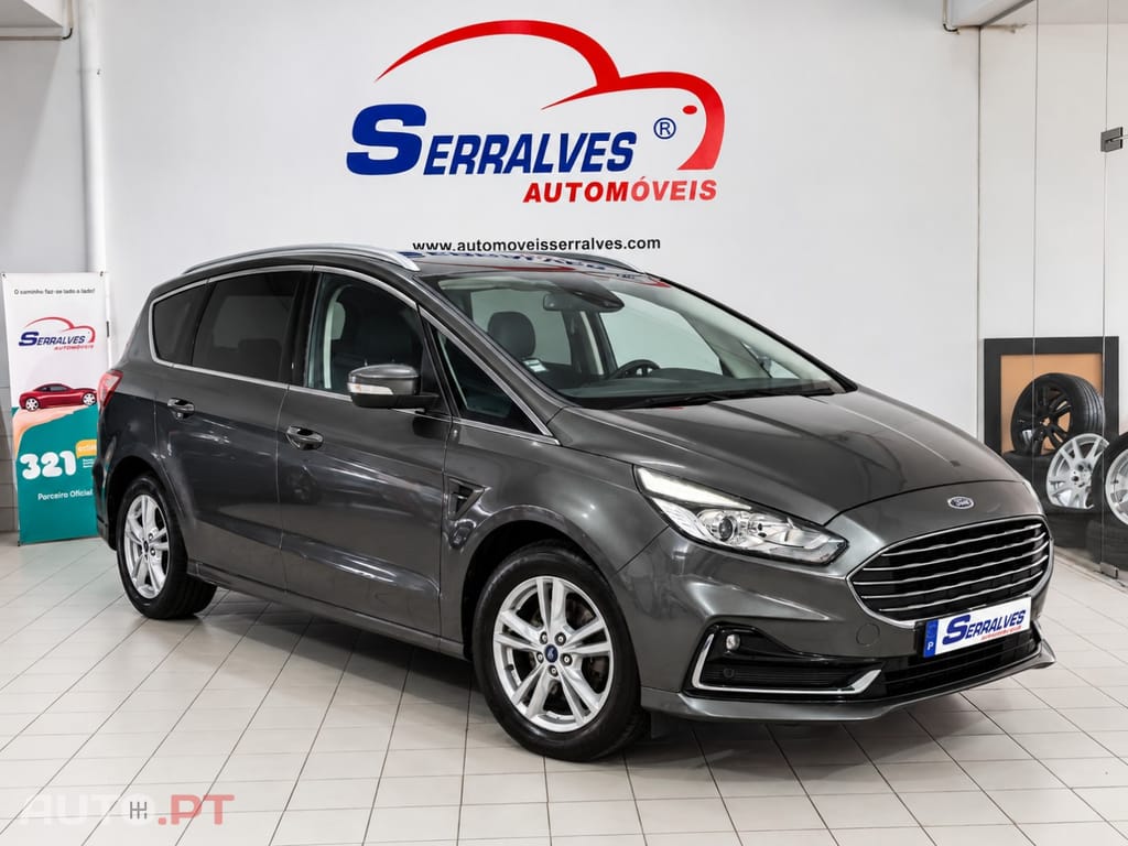 Ford S-Max 2.5 FHEV Titanium