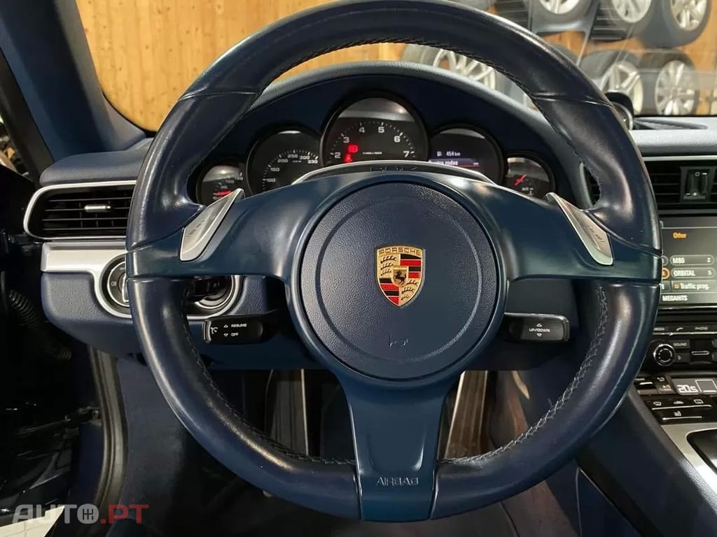 Porsche 911 Carrera 4 PDK