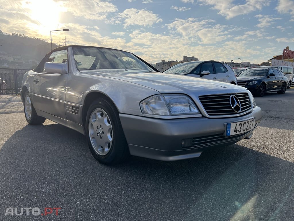 Mercedes-Benz SL 280 Outro