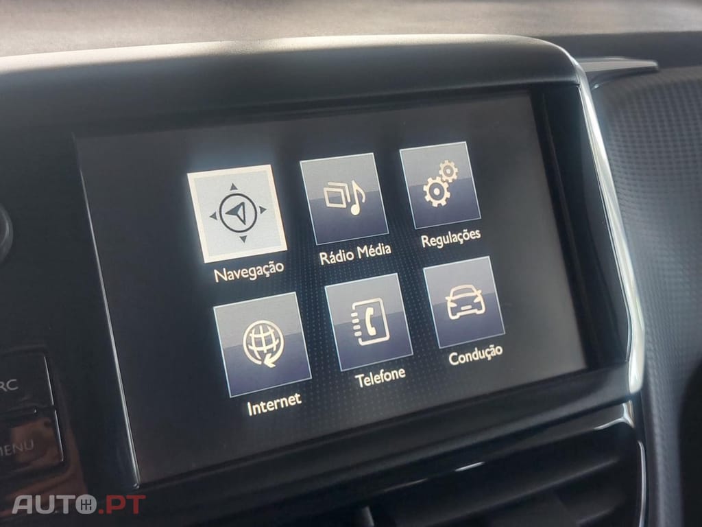 Peugeot 2008 1.2 PureTech Allure