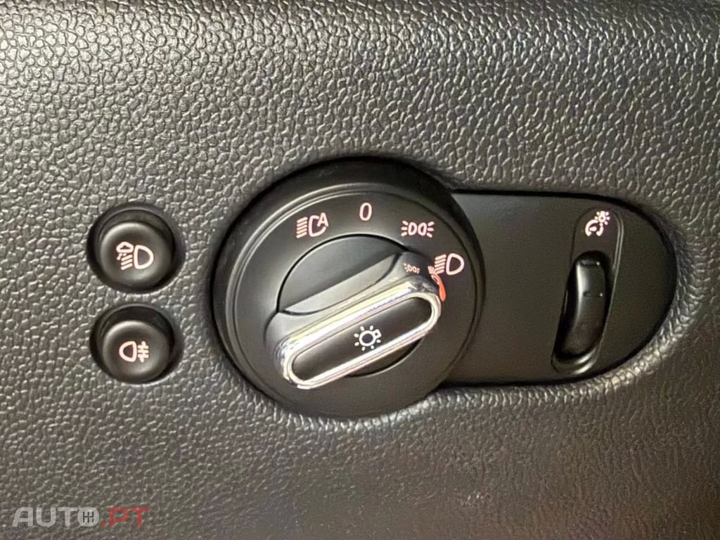 MINI Cooper Cooper SE Yours