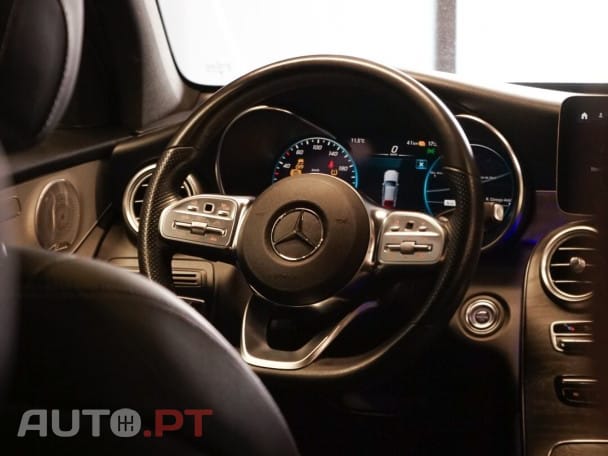 Mercedes-Benz GLC 300 4Matic 9G-TRONIC AMG Line