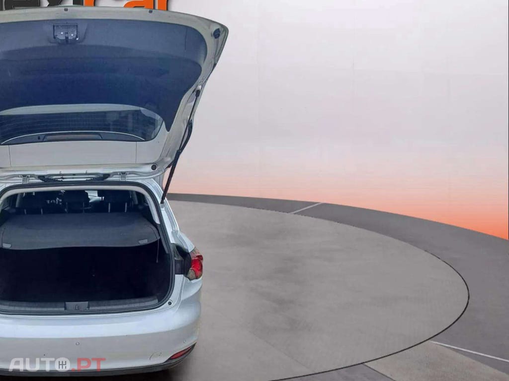 Fiat Tipo 1.3 M-Jet Lounge