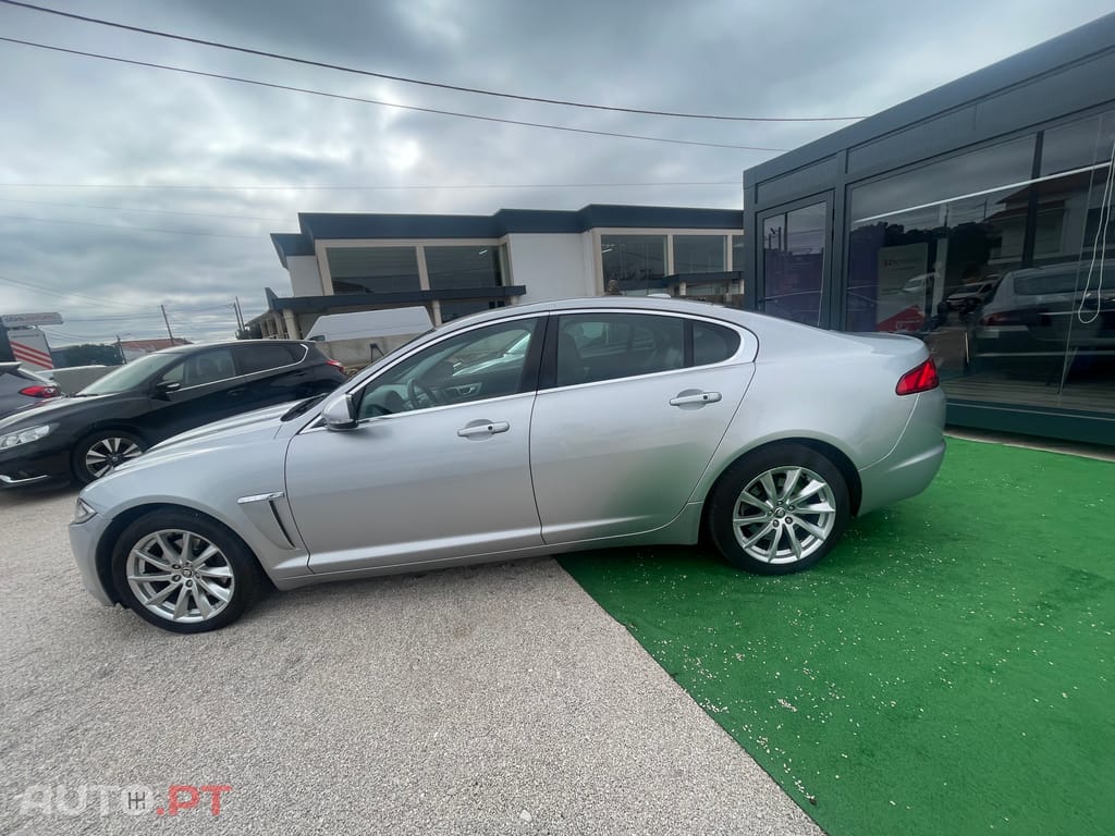 Jaguar XF 2.2 F
