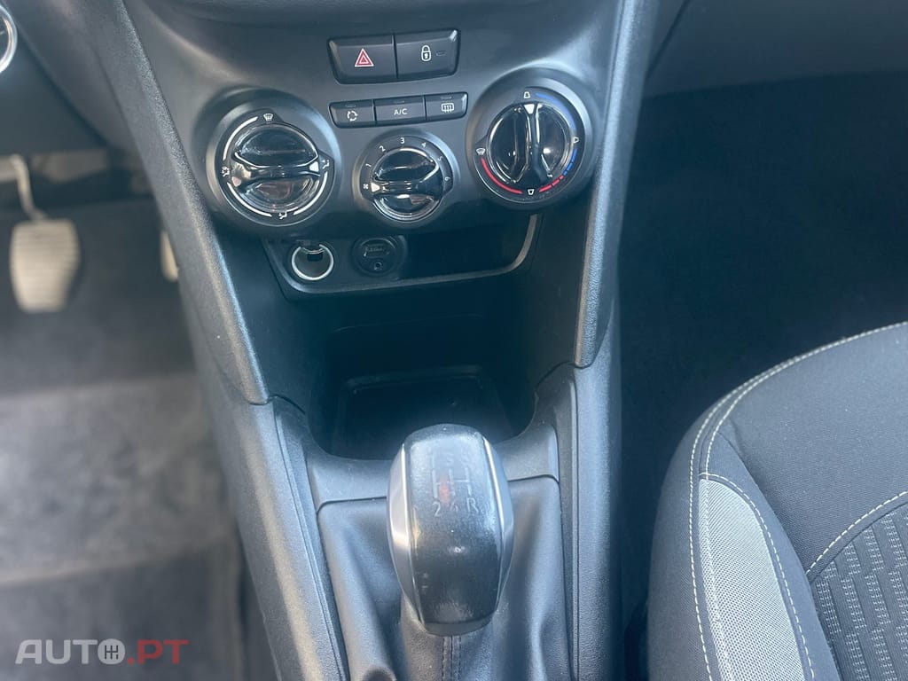 Peugeot 208 1.2 VTi Style