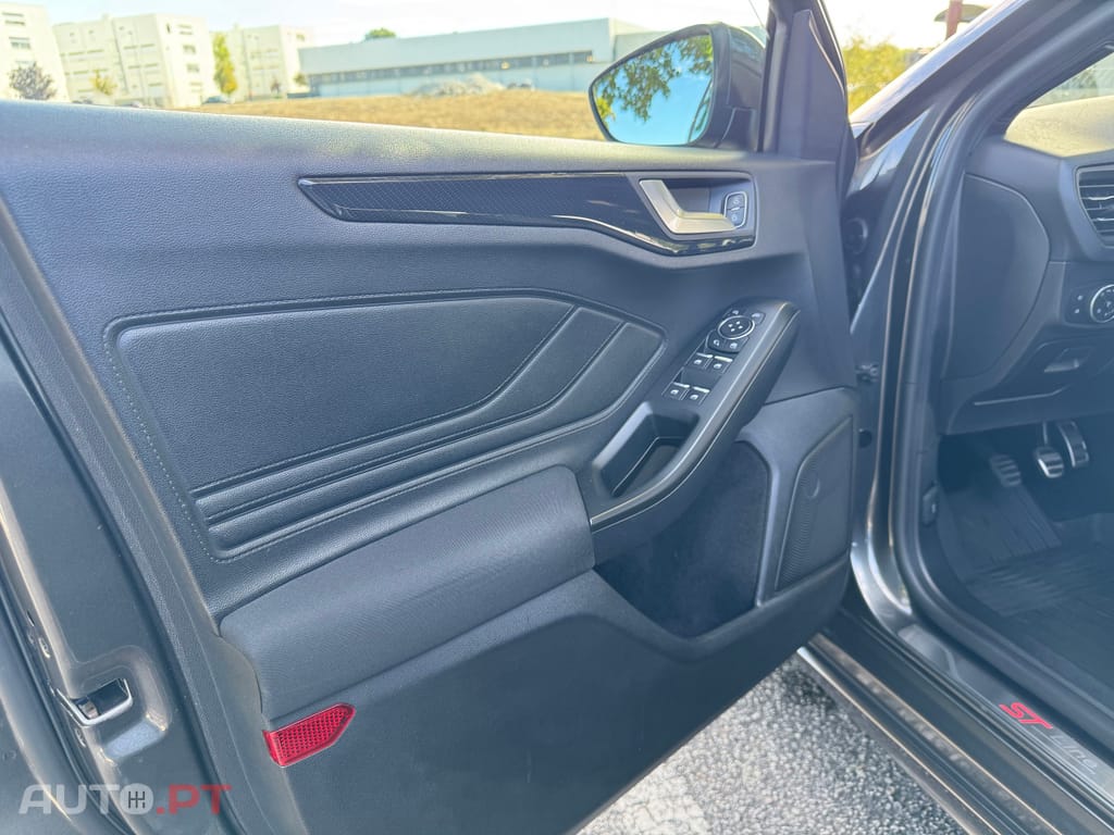 Ford Focus ST Line