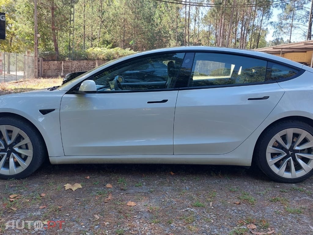 Tesla Model 3 Standard Range Plus RWD