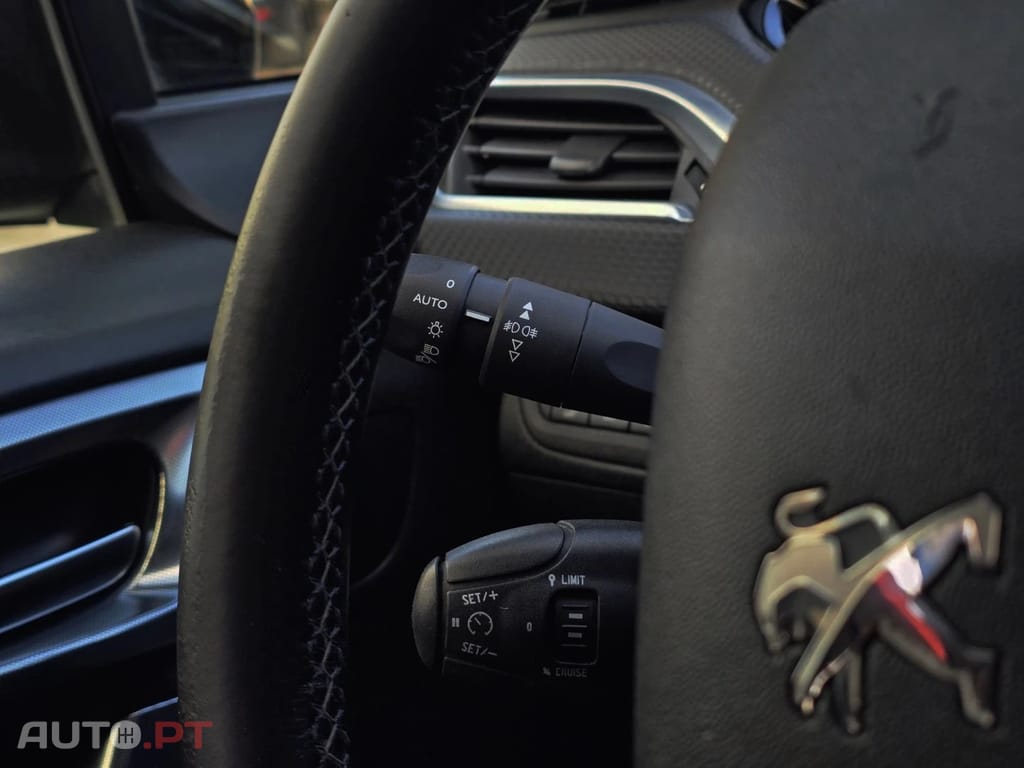 Peugeot 2008 1.6 BlueHDi Active