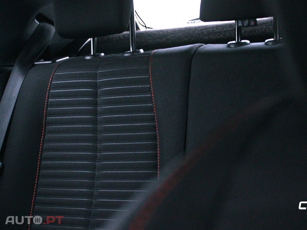 Peugeot 2008 1.2 PureTech Active Pack