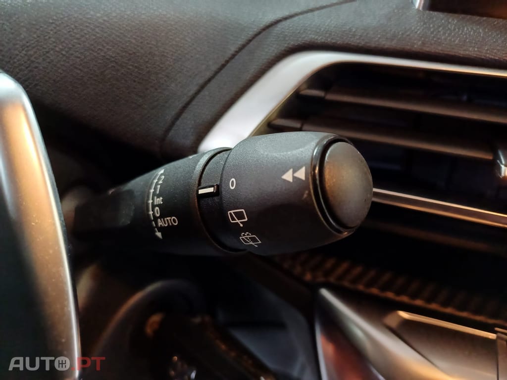 Peugeot 3008 1.5 BlueHDi Allure EAT8