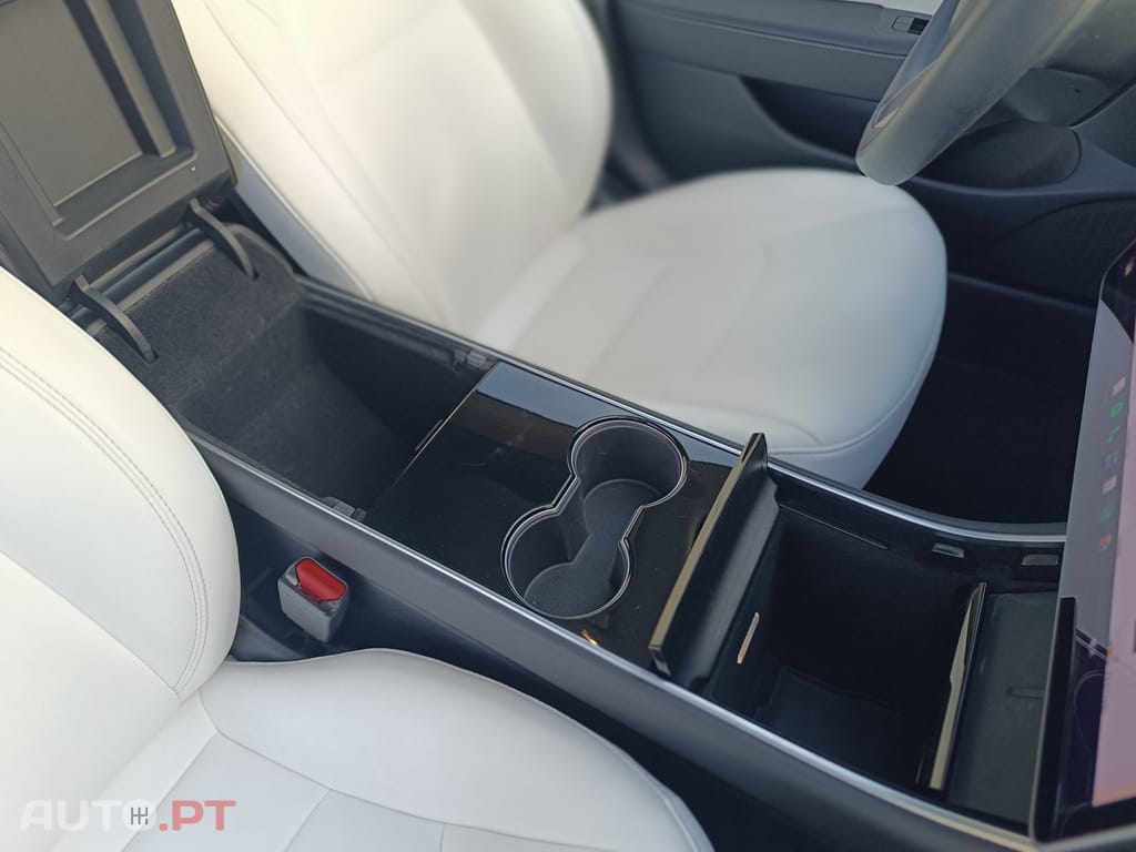 Tesla Model 3 Standard Range Plus RWD