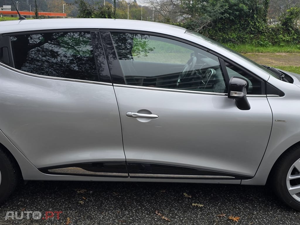 Renault Clio 0.9 TCe Limited Bi-Fuel