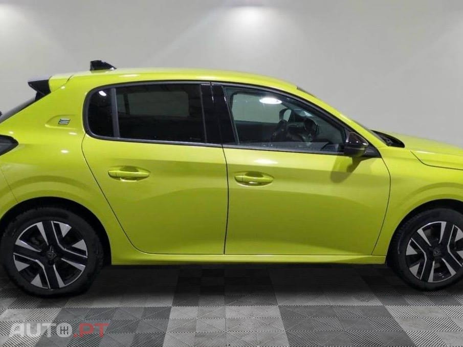 Peugeot E-208 50 kWh Allure