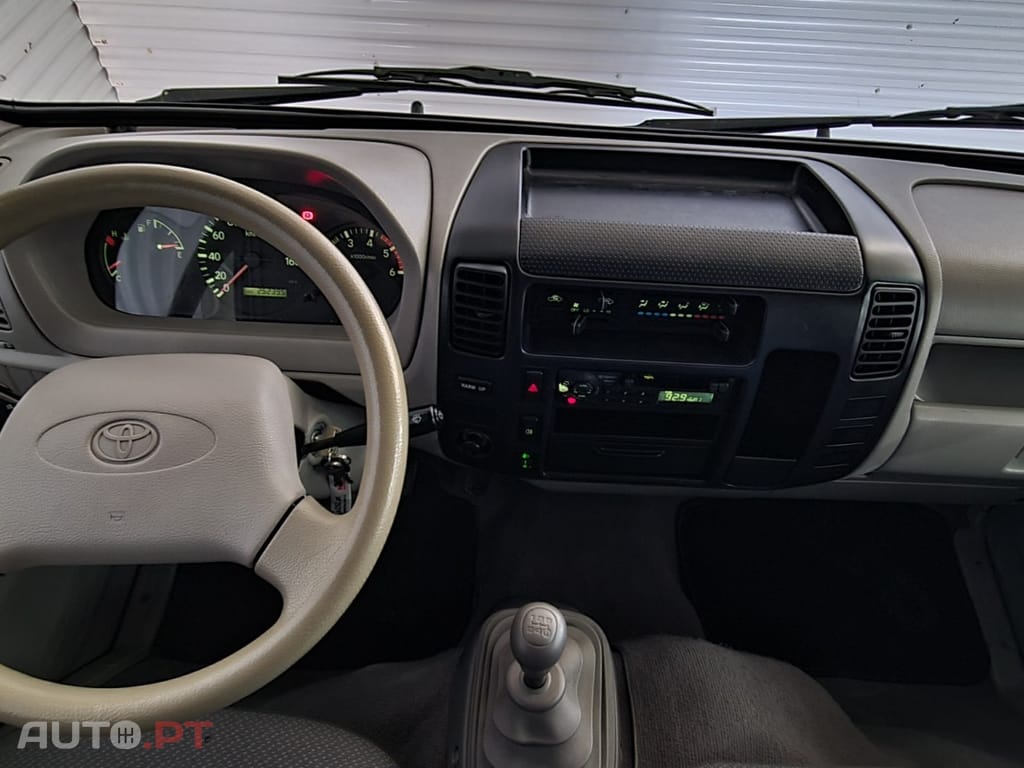 Toyota Dyna Contentor Lona Tipo TIR
