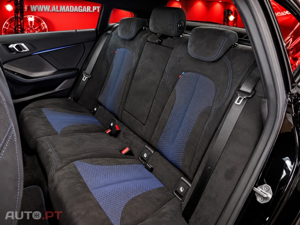 BMW 218 i Pack Desportivo M