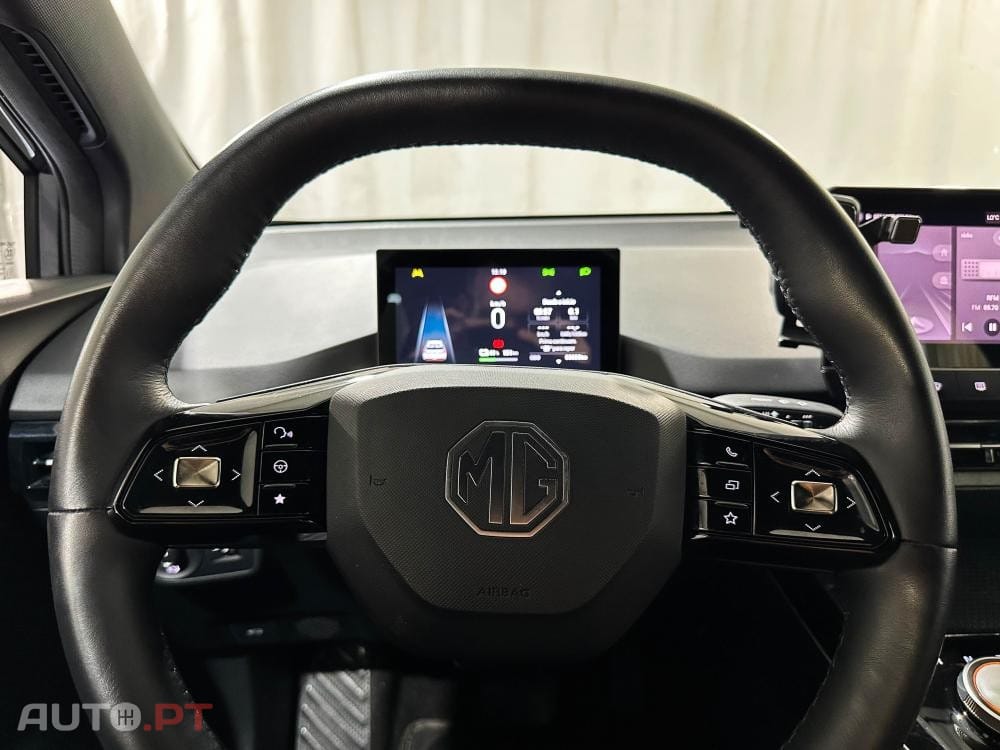 MG MG4 64 kWh Luxury