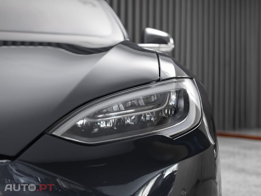 Tesla Model S 75D