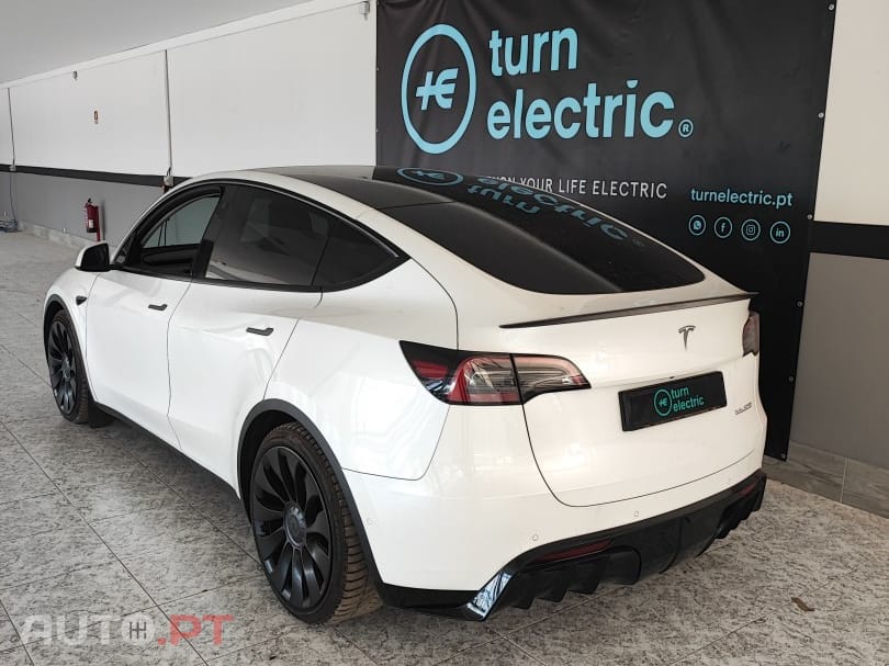 Tesla Model Y Performance Dual Motor AWD