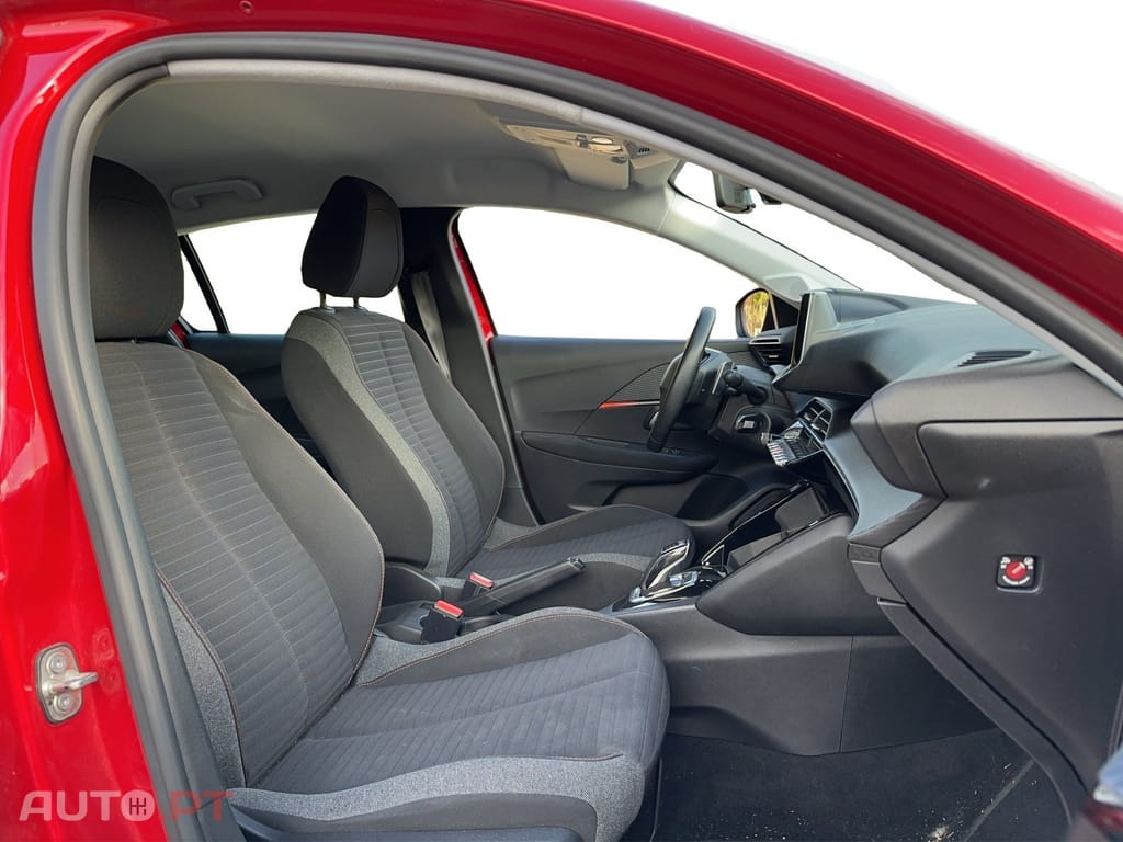 Peugeot 208 PureTech 100 EAT8 Active