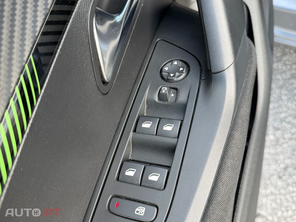 Peugeot 2008 1.2 PureTech Active Pack