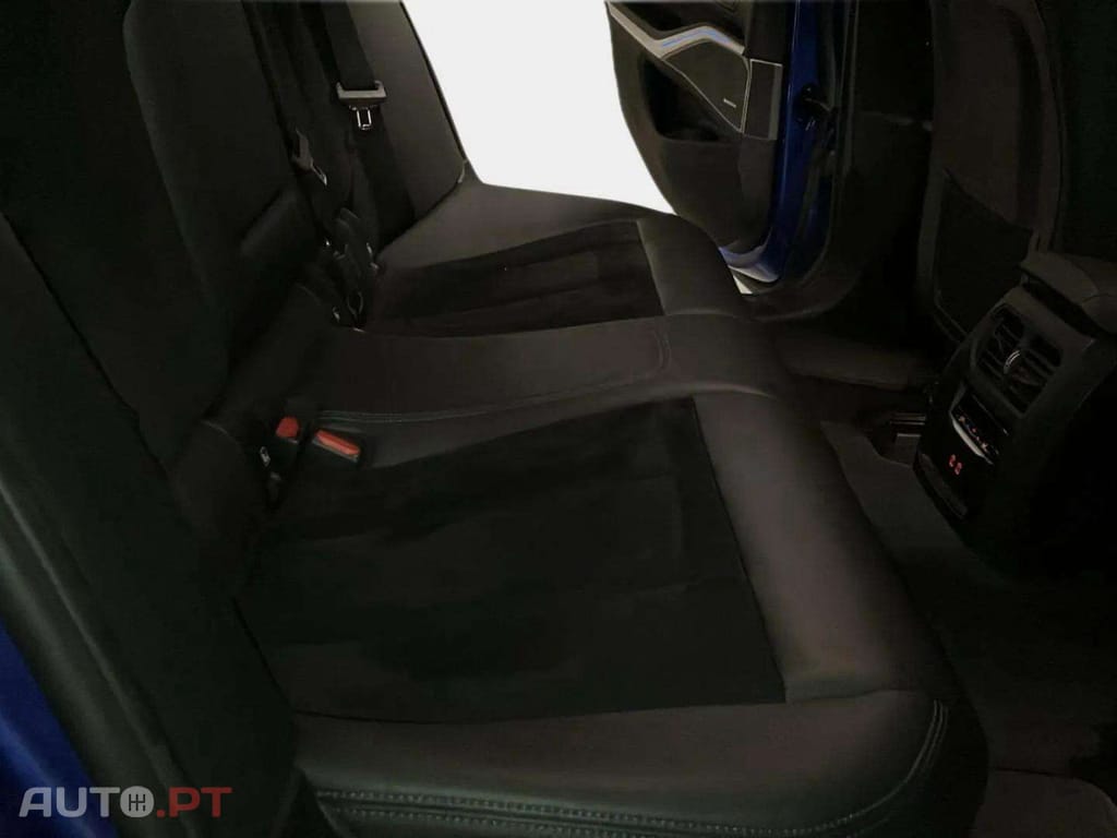 BMW 330 e Pack Desportivo M Auto