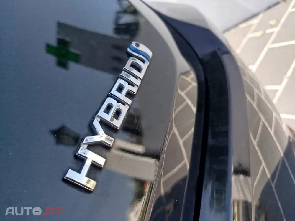 Toyota Corolla 1.8 Hybrid Exclusive