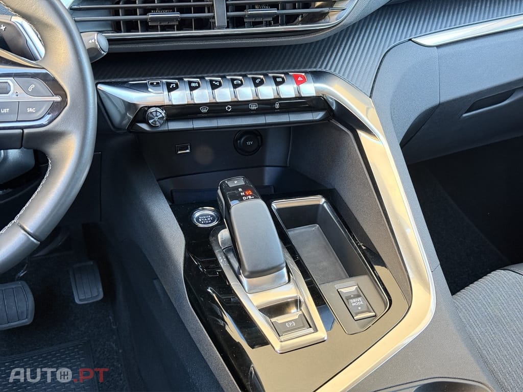 Peugeot 3008 1.6 Hybrid Allure e-EAT8