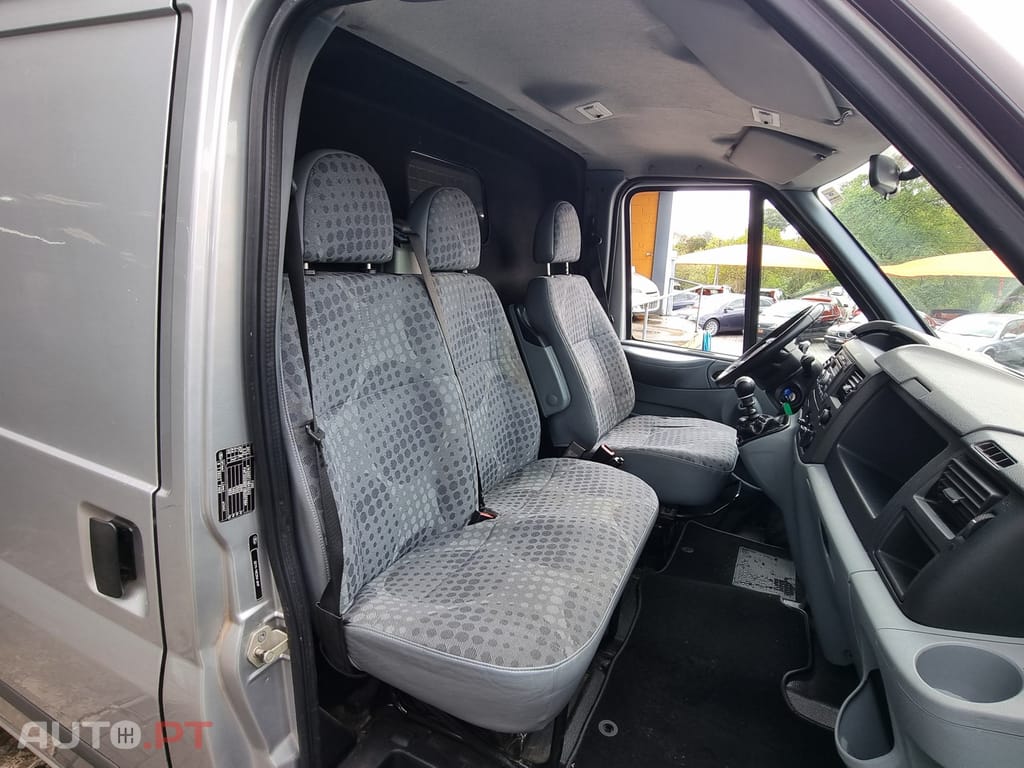Ford Transit 350L 2.2 TDCi Longa-T.Médio