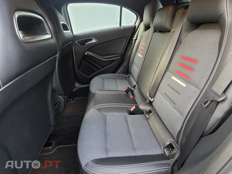 Mercedes-Benz A 180 d — fotografia 9