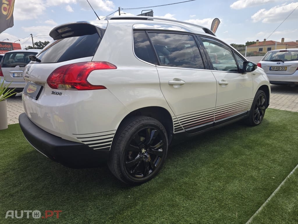 Peugeot 2008 1.2 PureTech Allure