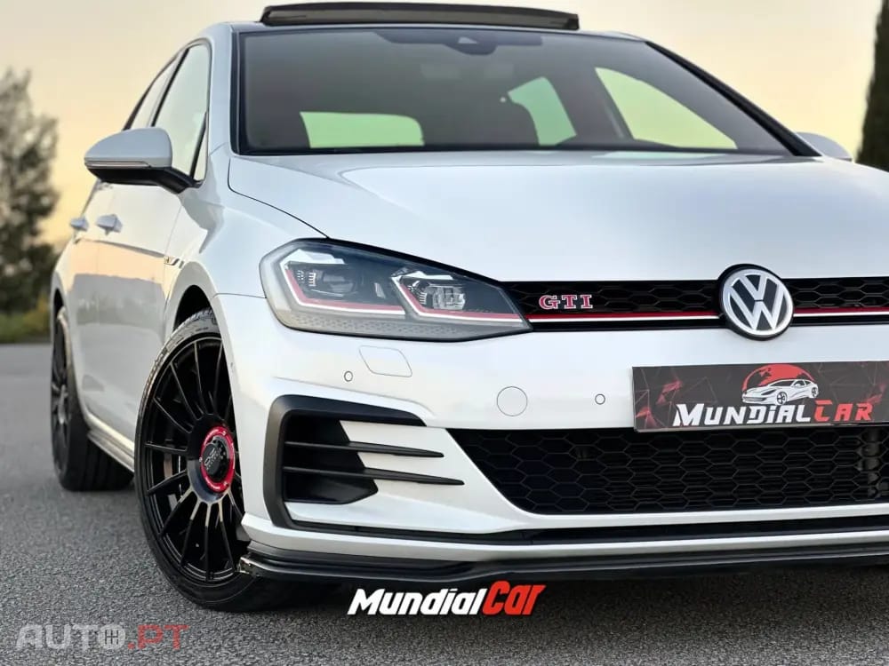 Volkswagen Golf 2.0 TSI GTI DSG Performance