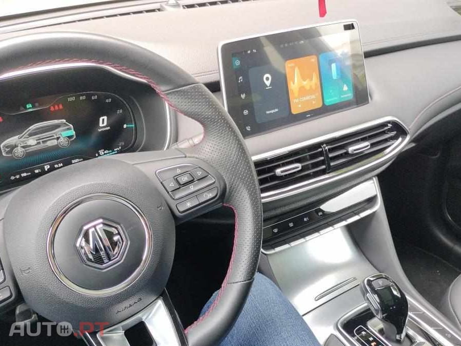 MG EHS Luxury Híbrido Plug-in