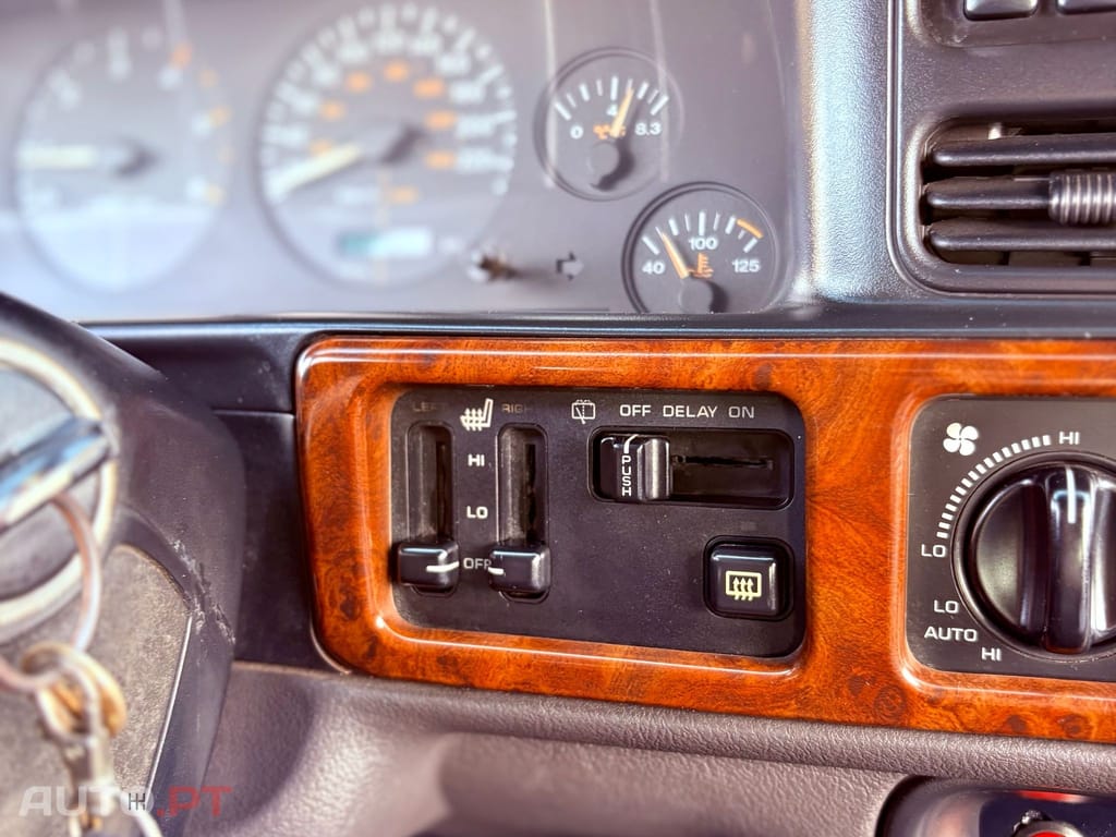 Jeep Grand Cherokee 2.5 TD Official