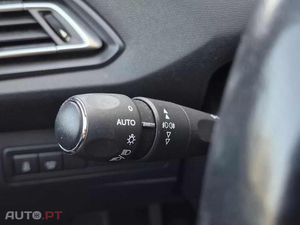 Peugeot 308 SW 1.6 BlueHDi Allure J17