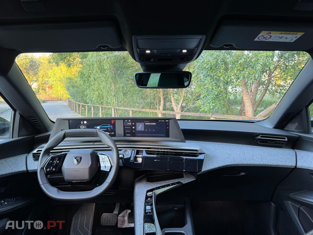 Peugeot 3008 1.2 Hybrid Allure e-DCS6