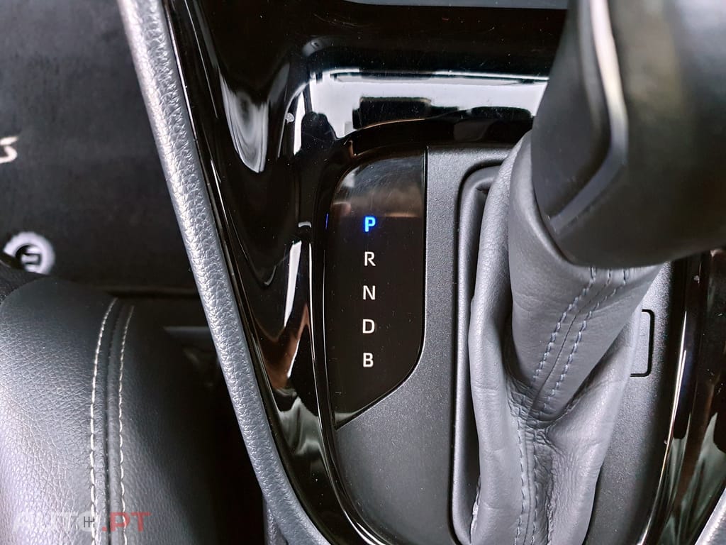 Toyota Yaris 1.5 VVT-i Hybrid Dynamic Force Luxury