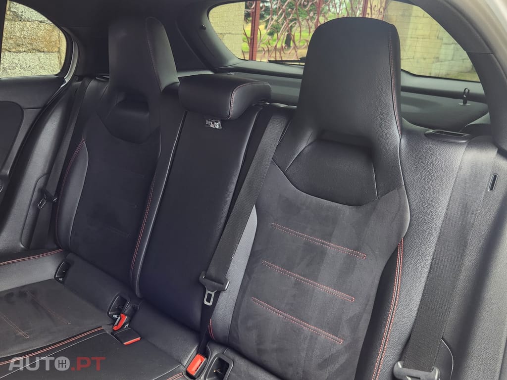 Mercedes-Benz A 180 d AMG Line