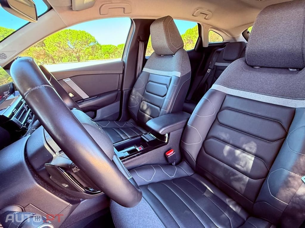 Citroen C4 1.2 PureTech Shine Pack EAT8