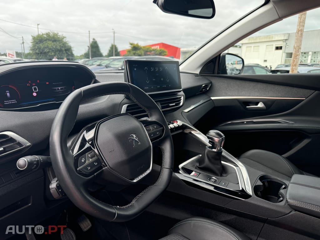 Peugeot 5008 1.5 BlueHDi Allure Pack