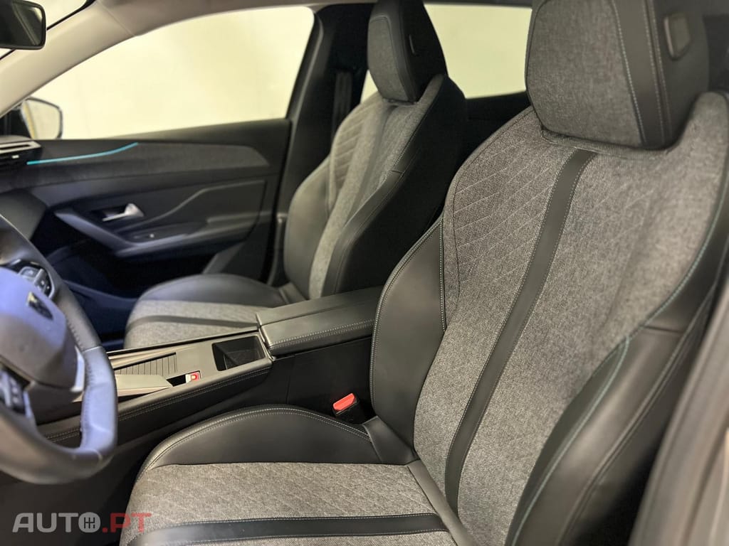 Peugeot 408 1.2 PureTech Allure Pack EAT8