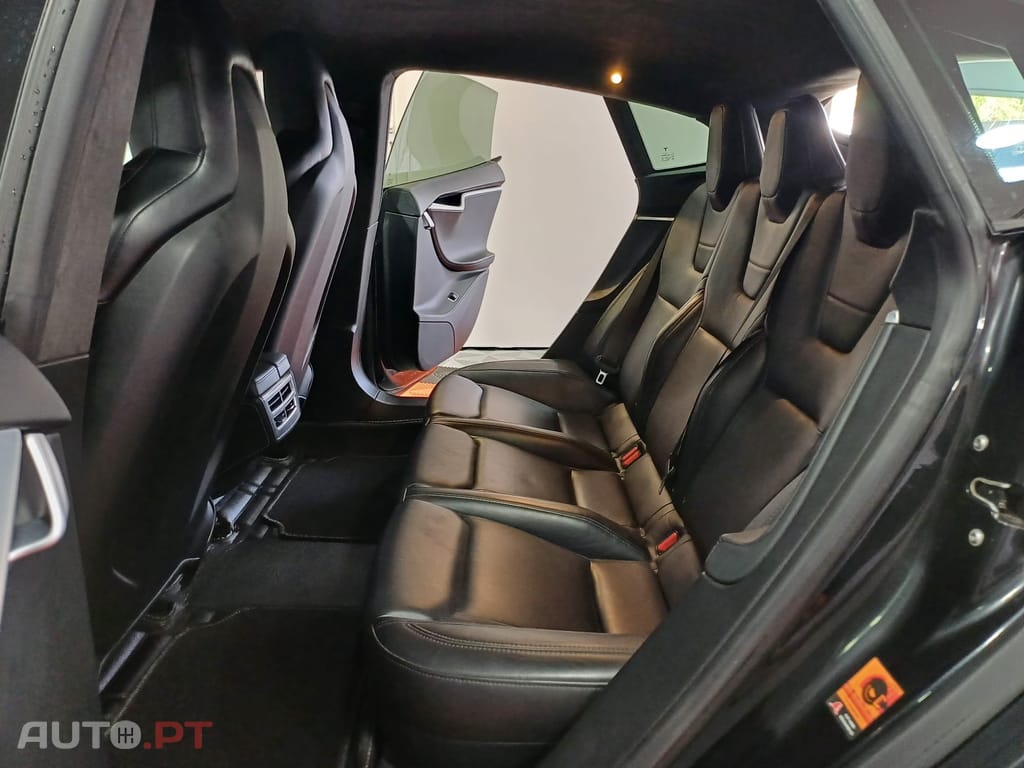 Tesla Model S P85D