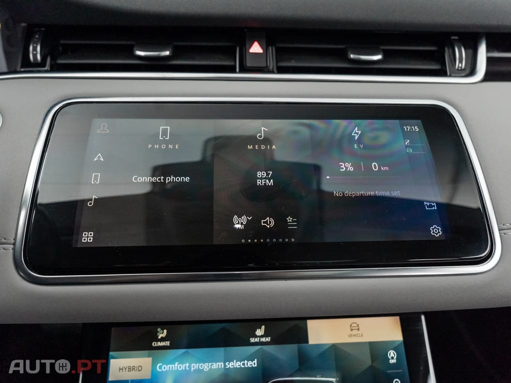 Land Rover Evoque 1.5 P300e AWD R-Dynamic S Auto