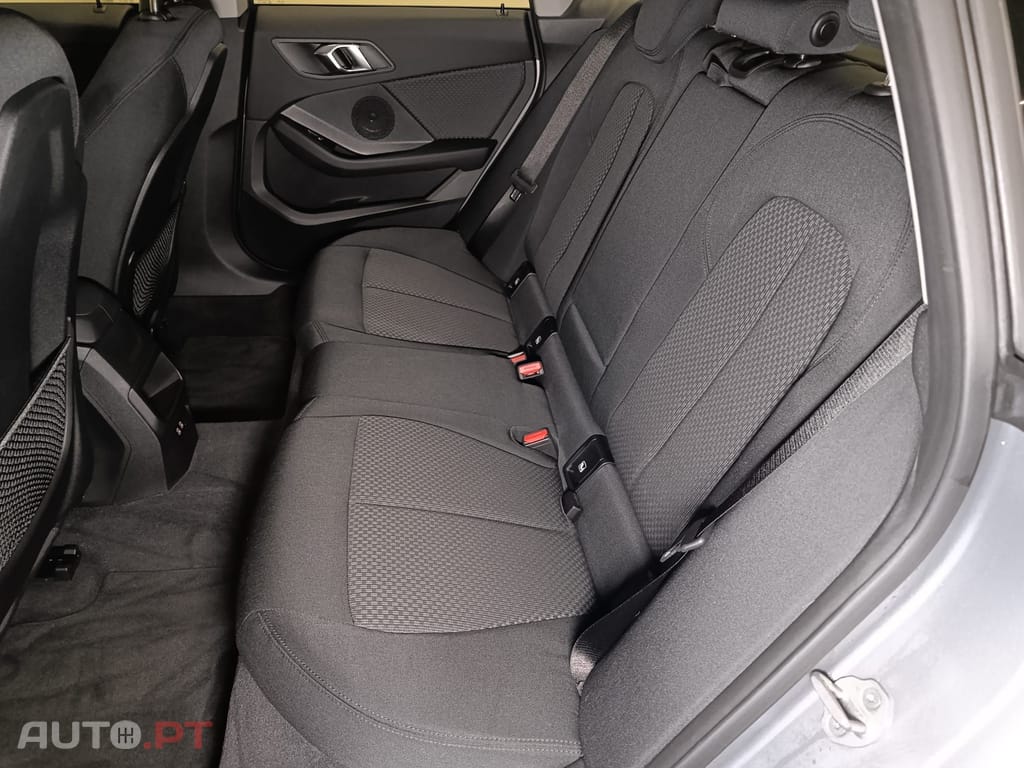 BMW 216 d Auto 