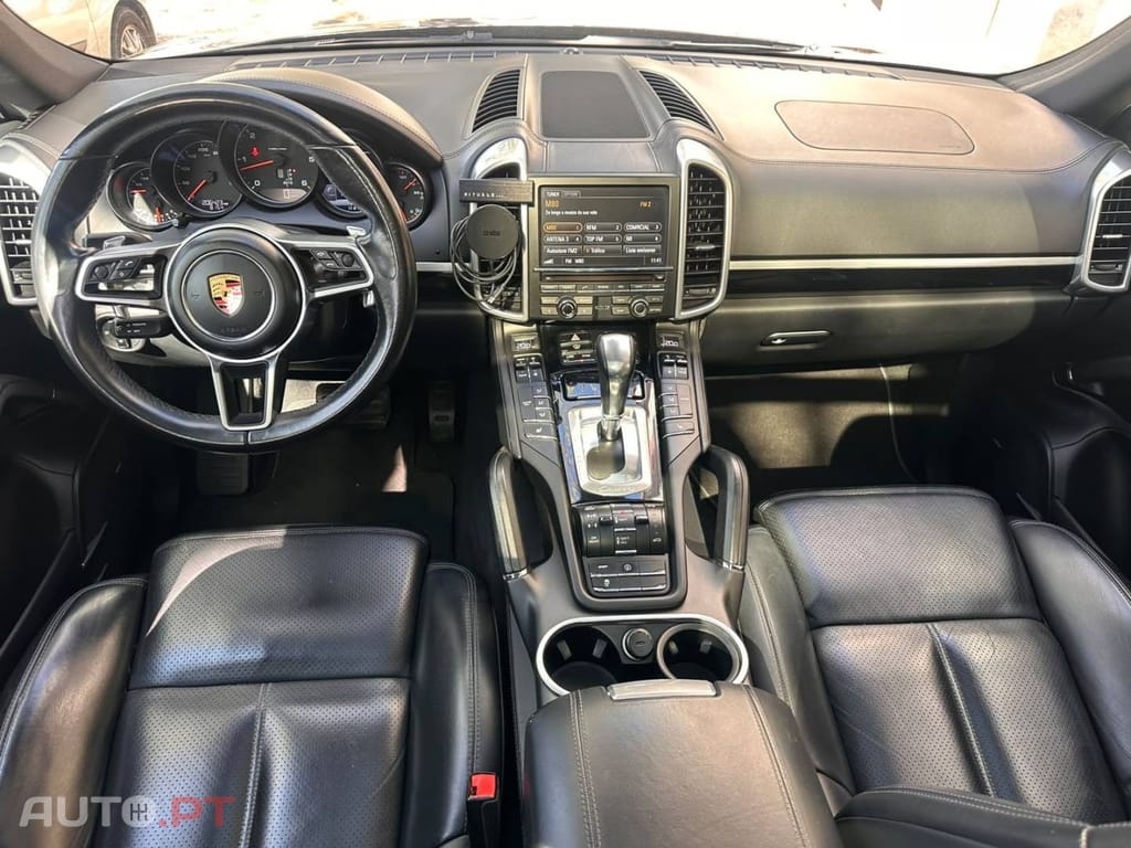 Porsche Cayenne Platinum Edition