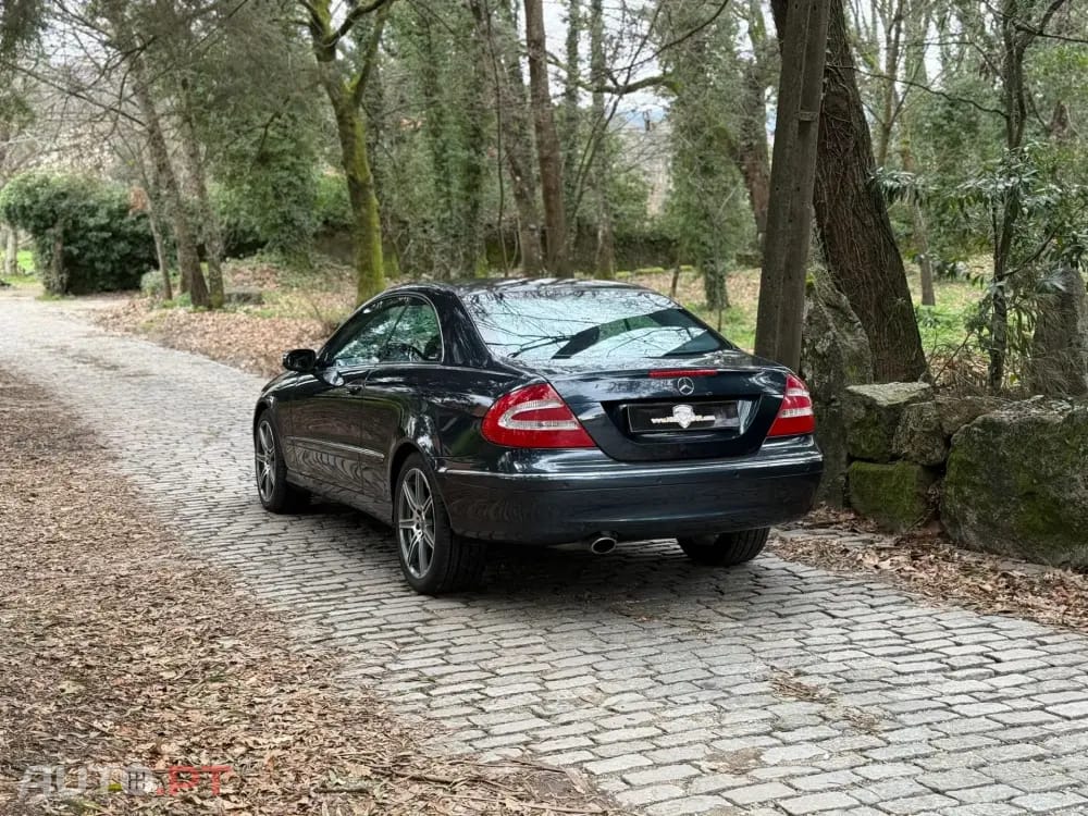 Mercedes-Benz CLK 240 Outro