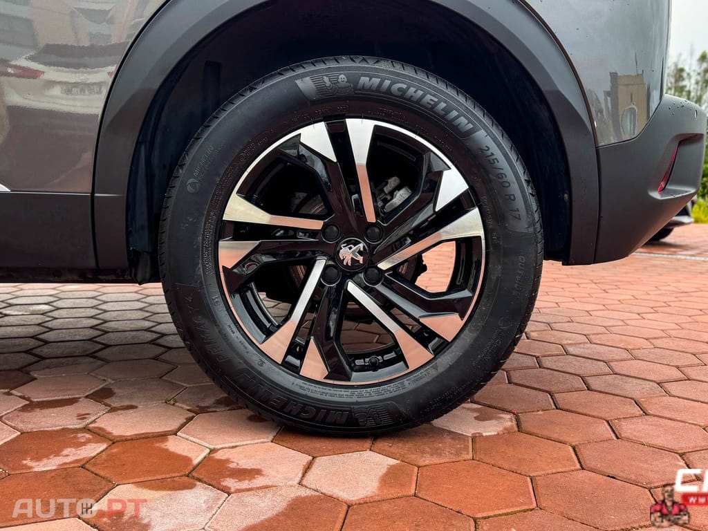 Peugeot 2008 1.5 BlueHDi Allure Pack