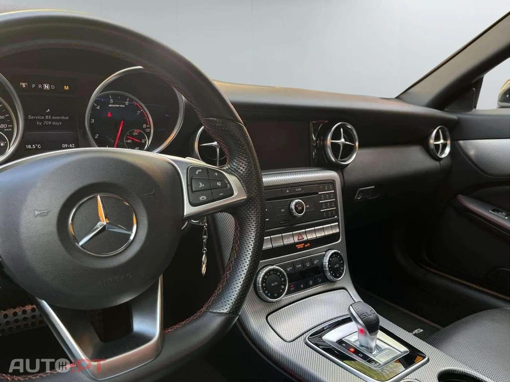Mercedes-Benz SLC V6