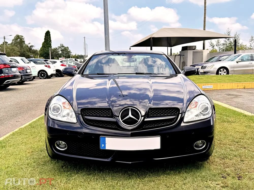 Mercedes-Benz SLK 200 Outro