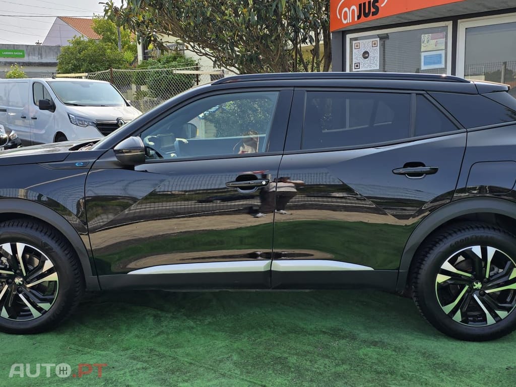 Peugeot E-2008 Allure