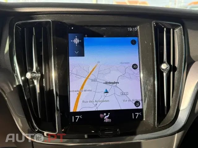 Volvo V60 2.0 D3 Momentum Plus